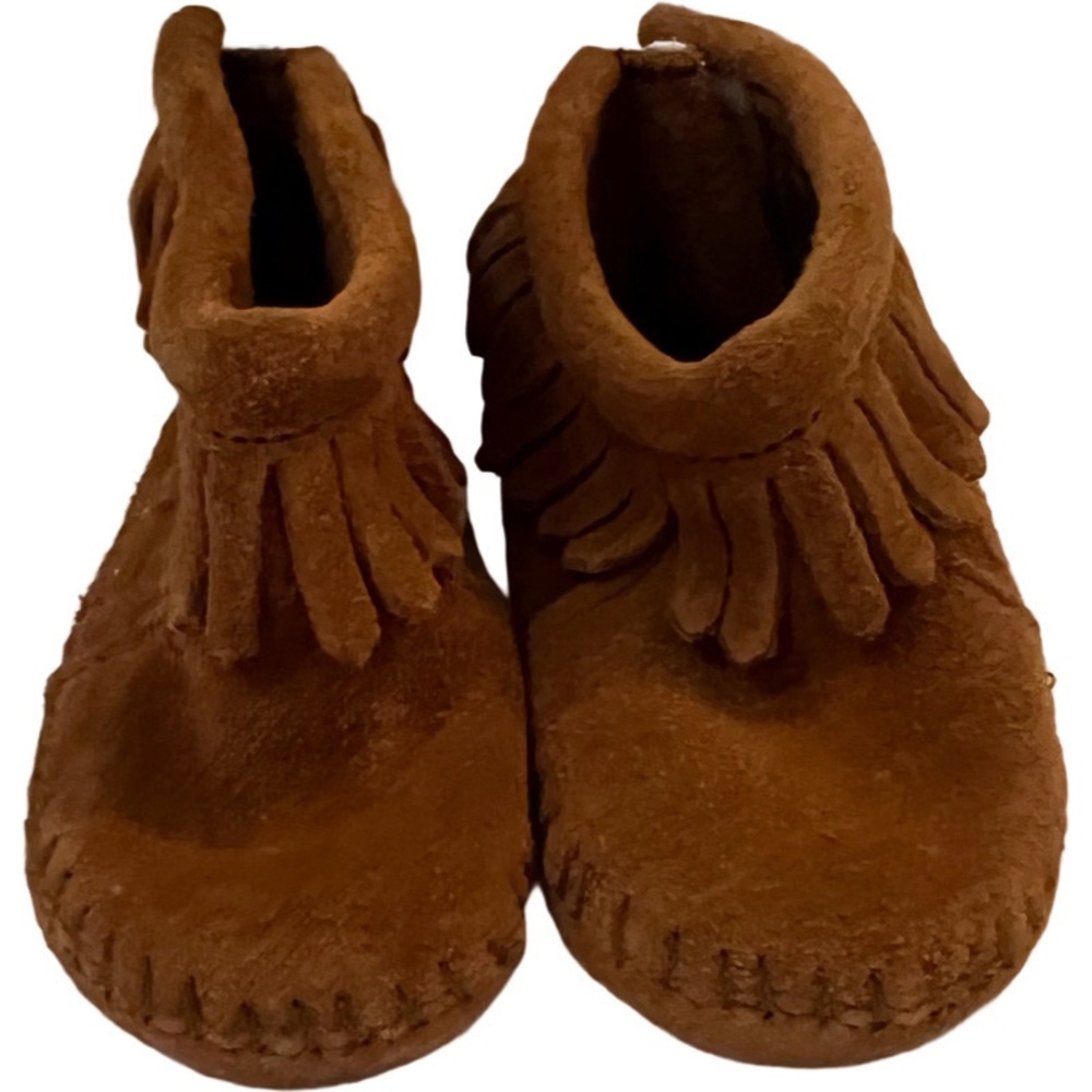 Minnetonka size 1 newborn moccasin boots leather with fringe